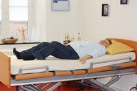 - ich bringe das Gewicht wieder auf beide Seiten und wiederhole den Vorgang auf der anderen Seite